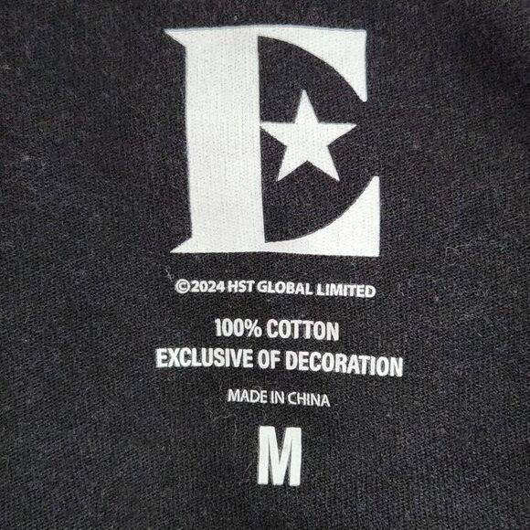 Elton John T-Shirt NWT Size Medium Black Short Sleeve Elton John Rocket Man Tee - Picture 6 of 8